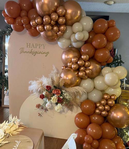 銅金氣球拱門，感恩節溫暖氛圍｜森の魚派對佈置｜森之魚外燴